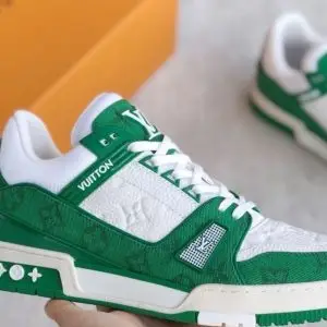 Buy Louis Vuitton Trainer Sneaker Low Green in Dubai