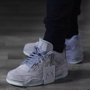 Air Jordan 4 KAWS Cool Grey