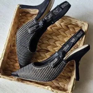 CHRISTIAN DIOR