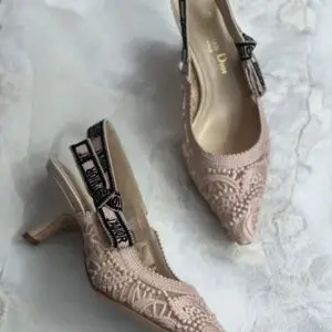 CHRISTIAN Dior