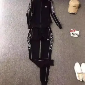 GIVENCHY