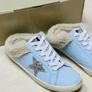 GOLDEN GOOSE