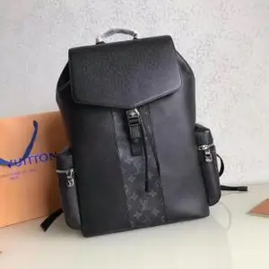 LOUSE VUITTON