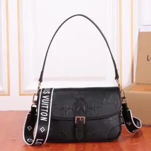 LOUSE VUITTON