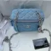 LOUSE VUITTON