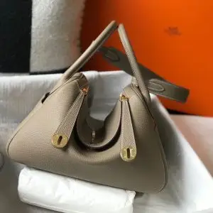 LOUSE VUITTON