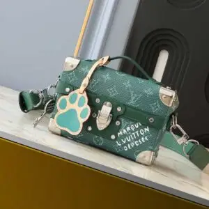 LOUSE VUITTON