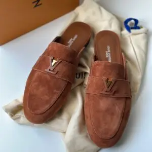 LOUSE VUITTON