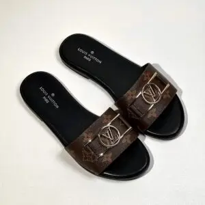 LOUSE VUITTON