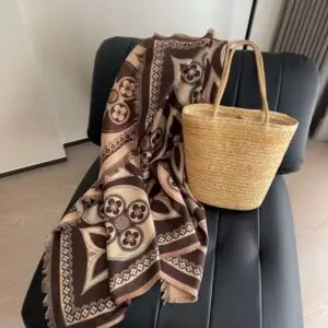 LOUSE VUITTON
