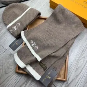 LOUSE VUITTON