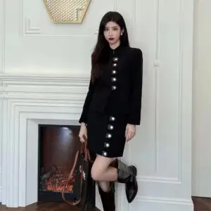 LOUSE VUITTON