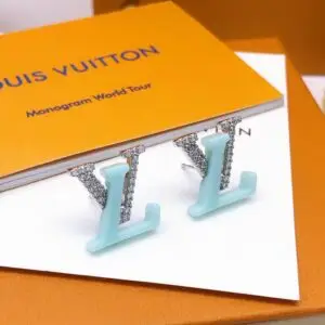 LOUSE VUITTON