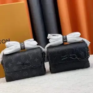 LOUSE VUITTON