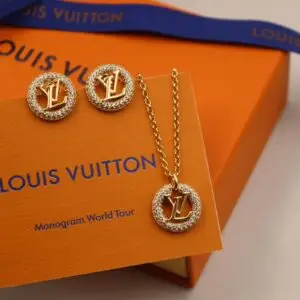 LOUSE VUITTON