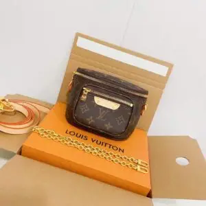 LOUSE VUITTON