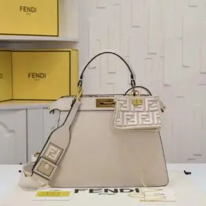 LOUSE VUITTON