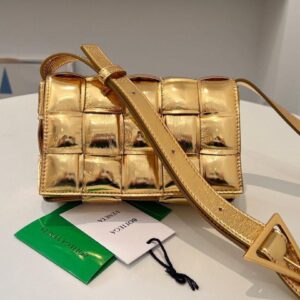 cassette bag - Dubai Fashion LUX