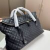Design ES GIANT TRAVEL BAG IN QUILTED LEATHER - Dubai Fashion LUX