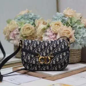 Design Small CD Besace Bag - Dubai Fashion LUX