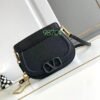 Design VSling leather shoulder bag - Dubai Fashion LUX