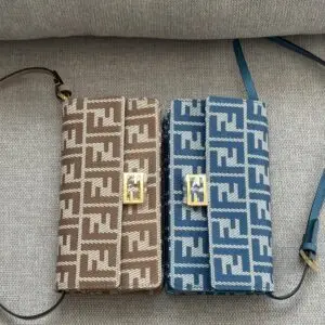 FENDI BAGUETTE SHOULDER BAG