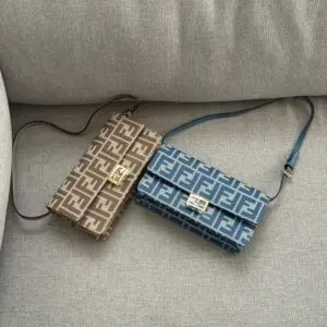 FENDI BAGUETTE SHOULDER BAG